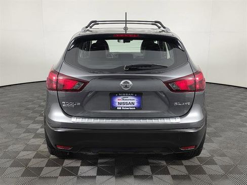 Used 2017 Nissan Rogue Sport SL w/ SL Premium Package image 5