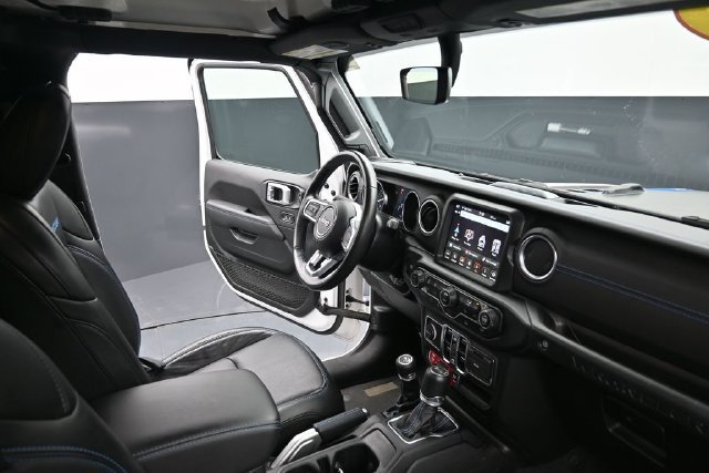 Used 2022 Jeep Wrangler Unlimited Rubicon 4xe w/ Cold Weather Group AWD/4WD image 38