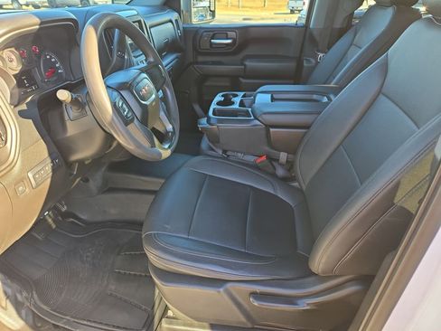 Used 2022 GMC Sierra 3500 Pro w/ Convenience Package image 16