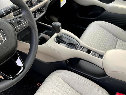 New 2026 Honda HR-V LX image 13