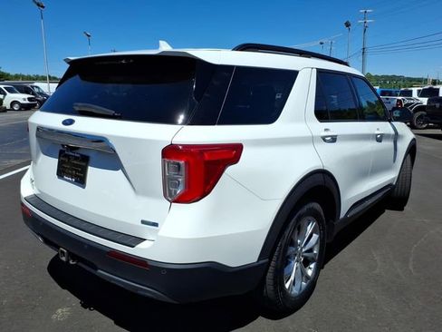 Used 2020 Ford Explorer XLT w/ Equipment Group 202A AWD/4WD image 25