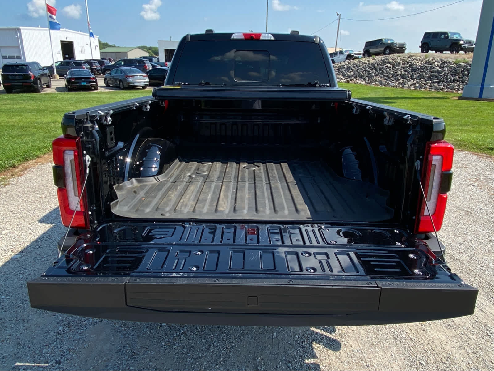 Used 2026 Ford F250 Platinum w/ FX4 Off-Road Package AWD/4WD image 6