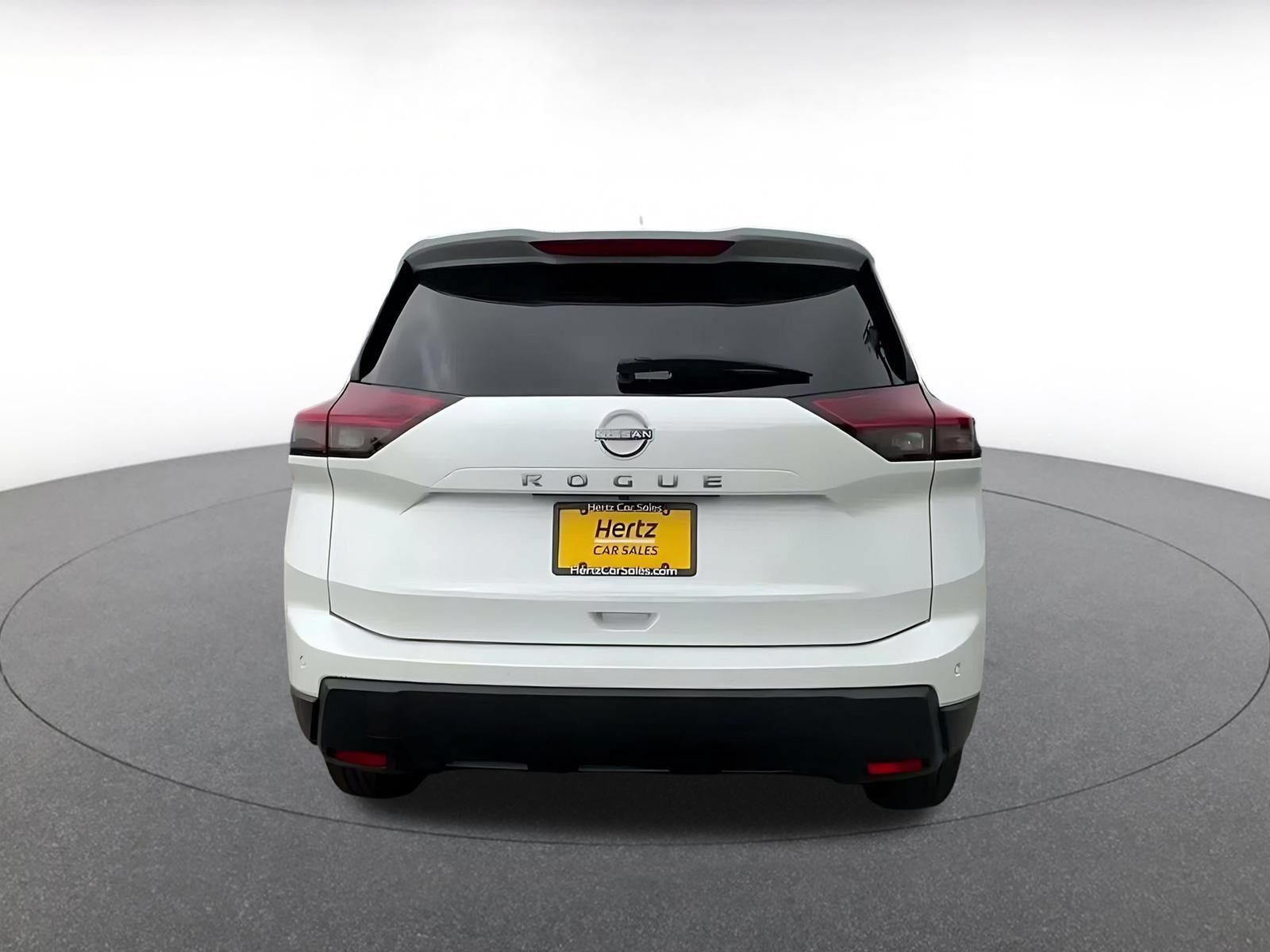 Used 2025 Nissan Rogue SV FWD image 12