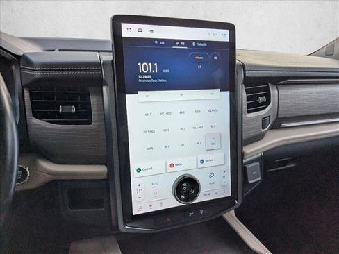 Used 2022 Ford Expedition Limited AWD/4WD image 14