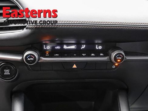 Used 2024 MAZDA MAZDA3 s FWD image 19