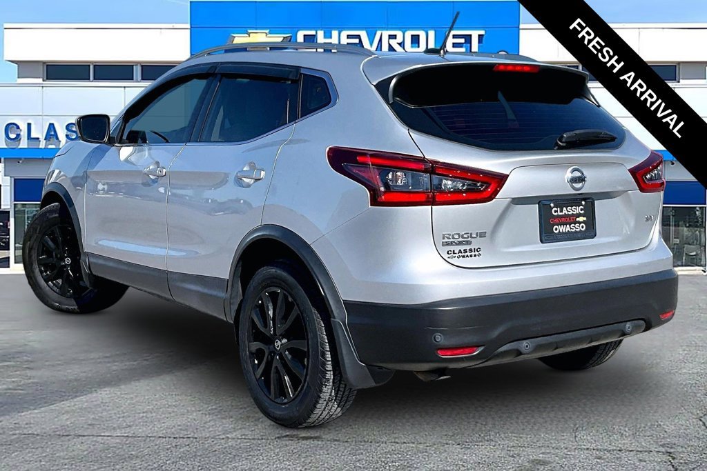 Used 2020 Nissan Rogue Sport SV w/ All-Weather Package FWD image 3
