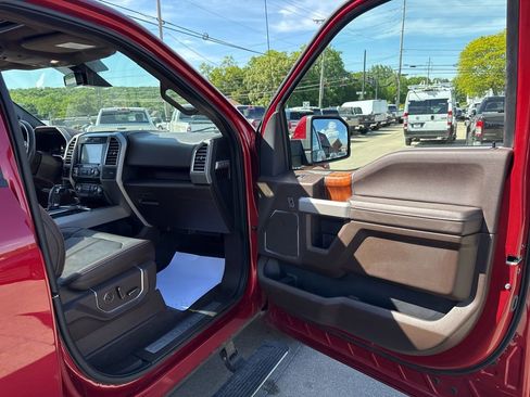 Used 2016 Ford F150 King Ranch w/ Equipment Group 601A Luxury AWD/4WD image 46