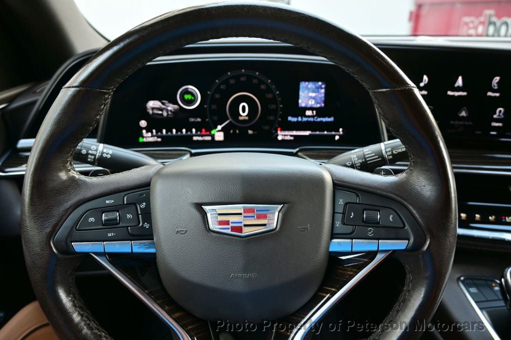 Used 2021 Cadillac Escalade Premium Luxury RWD image 33