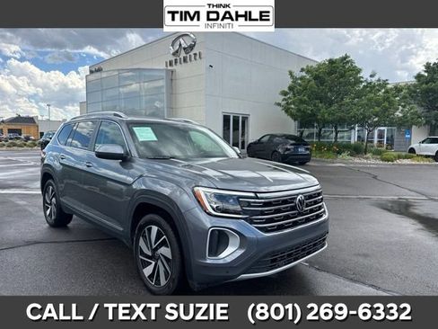 Used 2025 Volkswagen Atlas SEL AWD/4WD image 1