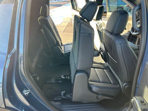 New 2026 Chevrolet Traverse LT w/ Sun and Wheel Package image 35