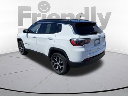 Used 2024 Jeep Compass Limited AWD/4WD image 3