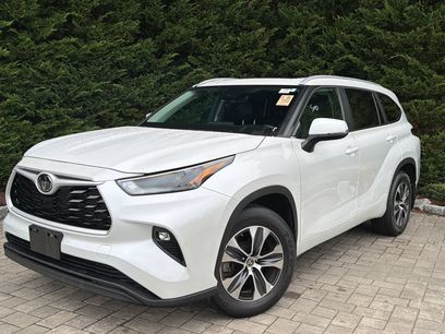 Used 2024 Toyota Highlander XLE