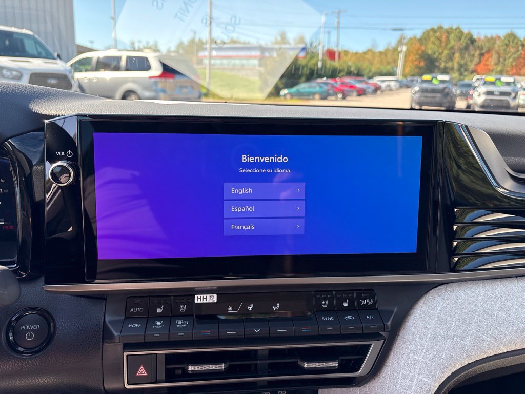 Used 2026 Toyota Camry XLE AWD/4WD image 24