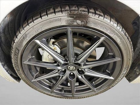 Used 2025 Toyota GR86 Premium RWD image 11