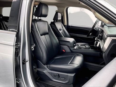 Certified 2024 Ford Expedition XLT AWD/4WD image 7