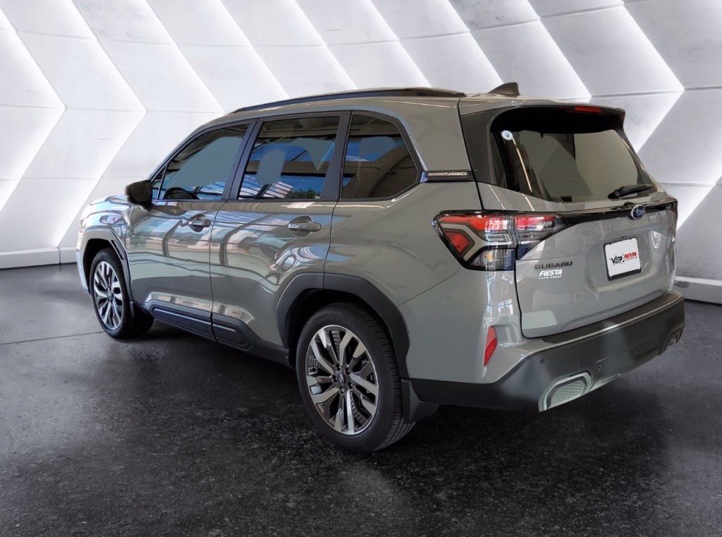 Used 2026 Subaru Forester Touring AWD/4WD image 6