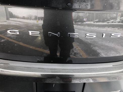 Used 2023 Genesis G70 2.0T image 31