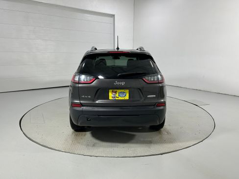 Used 2019 Jeep Cherokee Latitude Plus AWD/4WD image 32