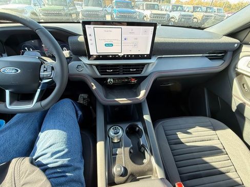 New 2026 Ford Explorer ST-Line w/ ST-Line Street Pack image 11