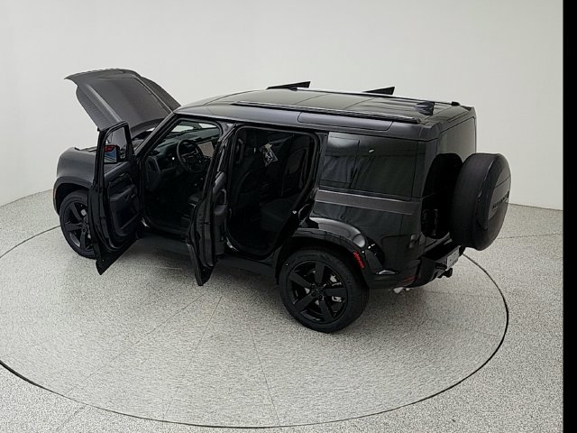 New 2026 Land Rover Defender 110 X-Dynamic SE AWD/4WD image 40