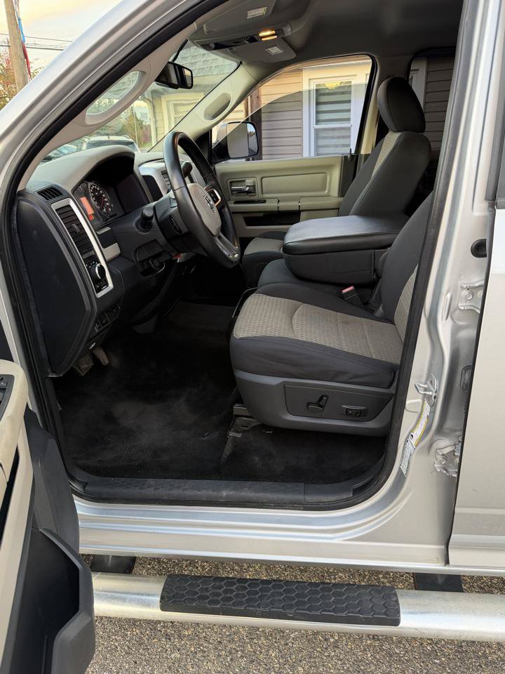 Used 2011 RAM 2500 SLT w/ Luxury Group AWD/4WD image 21
