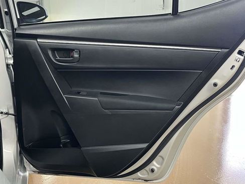 Used 2015 Toyota Corolla L image 22