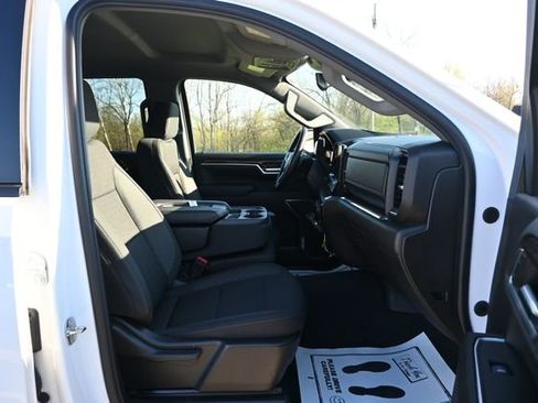 Used 2023 Chevrolet Silverado 1500 LT image 19