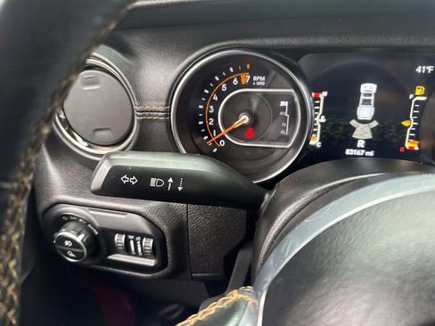 Used 2021 Jeep Gladiator Overland image 32