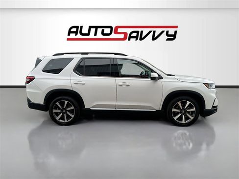 Used 2023 Honda Pilot Elite image 8