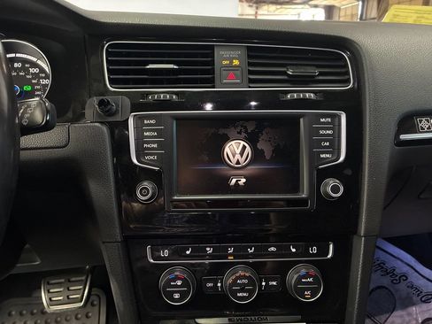Used 2016 Volkswagen Golf R 4-Door AWD/4WD image 16