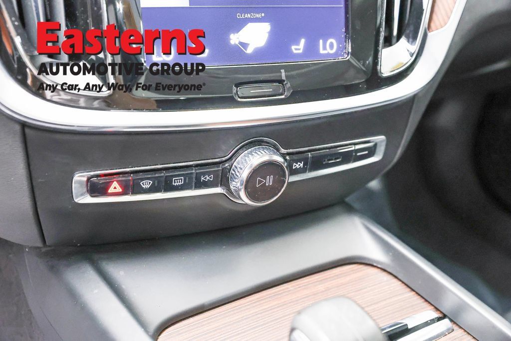 Used 2022 Volvo S60 B5 Inscription AWD/4WD image 20