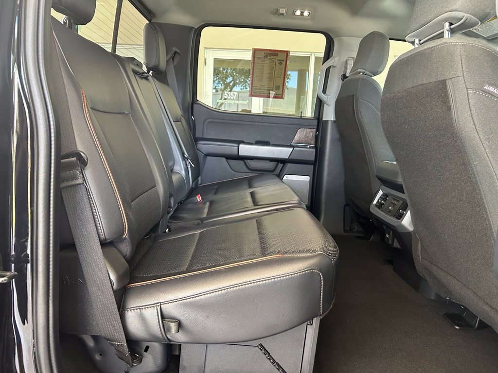 Used 2025 Ford F350 Lariat w/ Lariat Ultimate Package AWD/4WD image 31