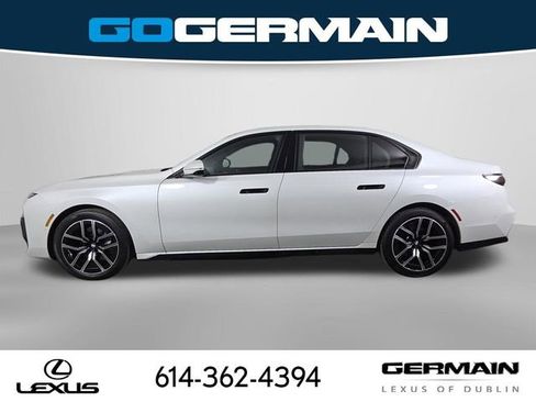 Used 2025 BMW 740i xDrive AWD/4WD image 11