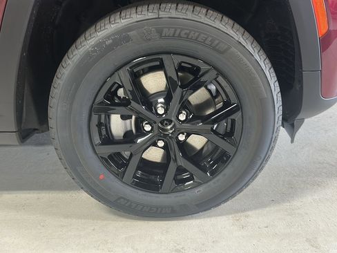 New 2026 Jeep Grand Cherokee L 4WD image 25