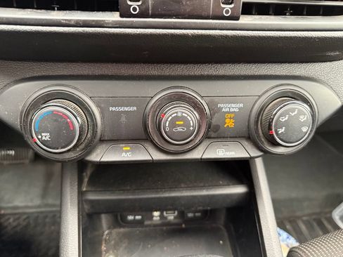 Used 2020 Kia Forte LXS FWD image 20