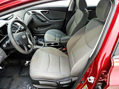 Used 2015 Hyundai Elantra SE w/ Option Group 02 image 8