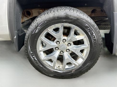 Used 2014 GMC Sierra 1500 SLT w/ SLT Crew Cab Value Package AWD/4WD image 29