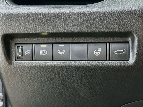 Used 2021 Toyota RAV4 XLE Premium AWD/4WD image 27