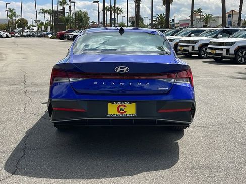 New 2025 Hyundai Elantra Limited image 9