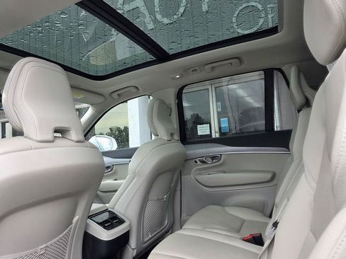 Used 2023 Volvo XC90 B5 Core AWD/4WD image 25