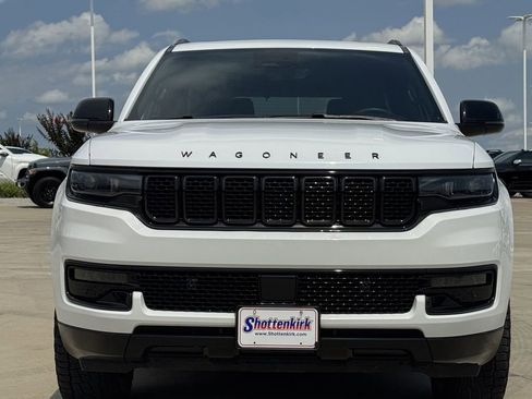 Used 2023 Jeep Wagoneer Series II AWD/4WD image 7