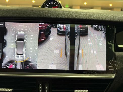 Used 2020 Porsche Cayenne image 21