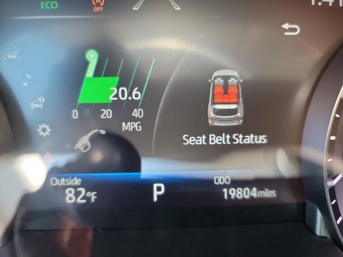 Used 2023 Toyota Highlander XLE FWD image 16