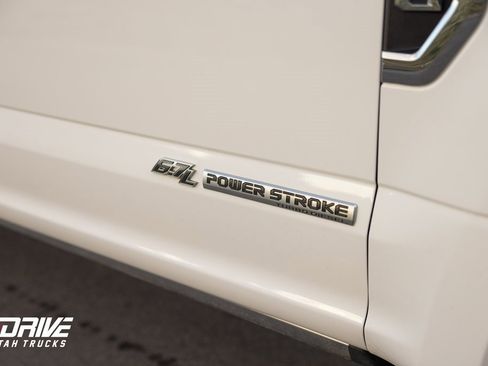 Used 2022 Ford F350 Platinum w/ FX4 Off-Road Package image 9