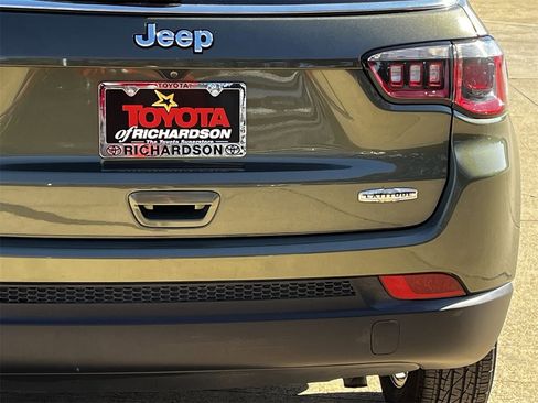 Used 2020 Jeep Compass Latitude w/ Cold Weather Group image 6