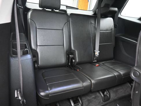 Used 2020 Chevrolet Traverse LT w/ LT Premium Package AWD/4WD image 50