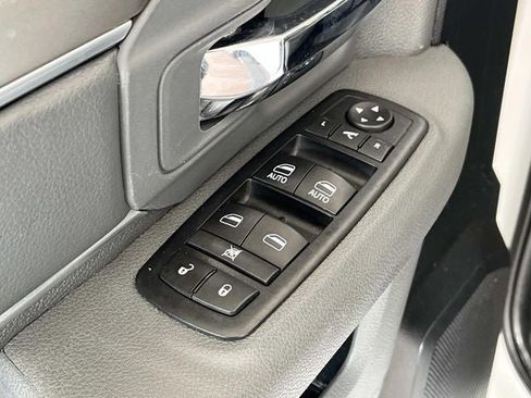 Used 2017 RAM 1500 Big Horn image 25