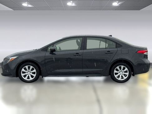 Used 2024 Toyota Corolla LE image 6