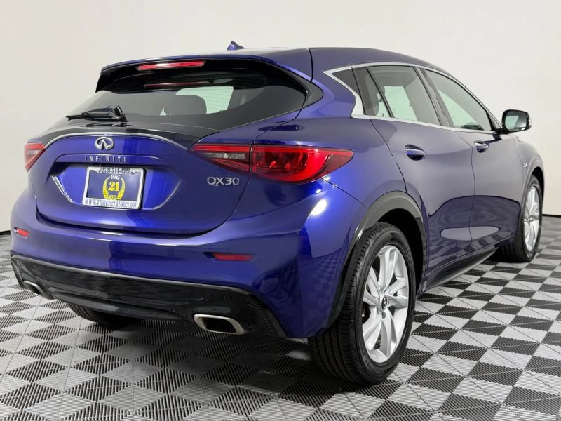Used 2017 INFINITI QX30 FWD image 58