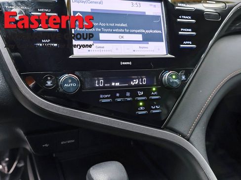 Used 2020 Toyota Camry LE image 20